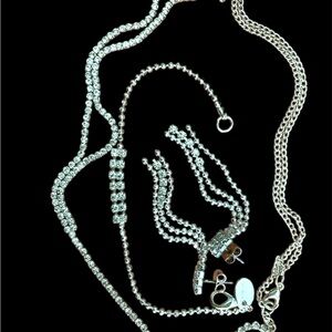Elegant Silver Jewelry Set